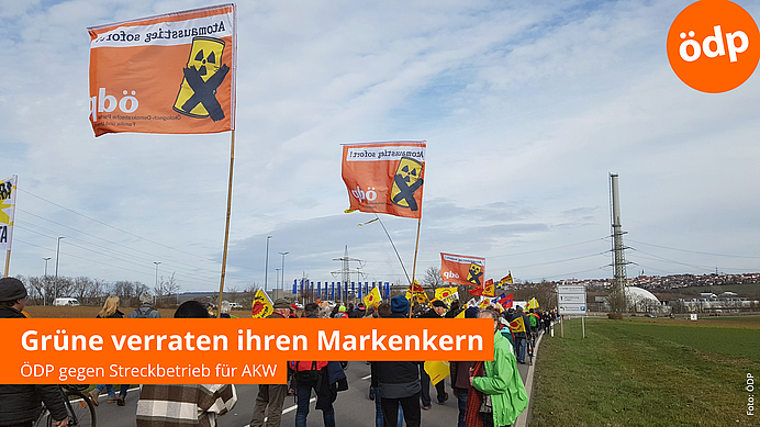 ÖDP Mitglieder protestieren gegen AKW Neckarwestheim