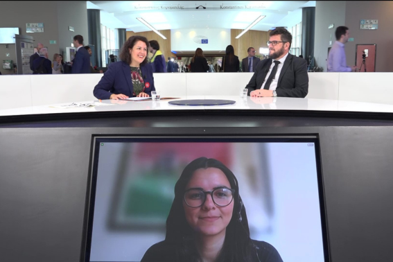 Manuela Ripa, Prof. Antônio Inácio Andrioli und Lis Cunha im Gespräch zum Freihandelsabkommen Mercosur